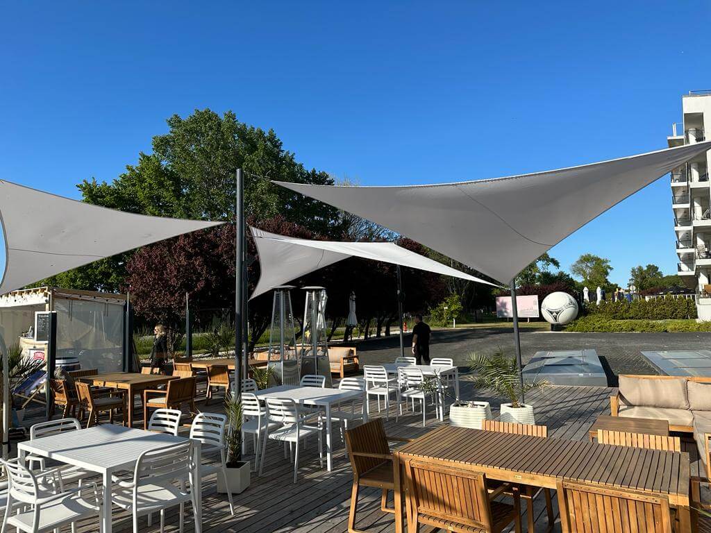 Ristoranti, hotel e campeggi